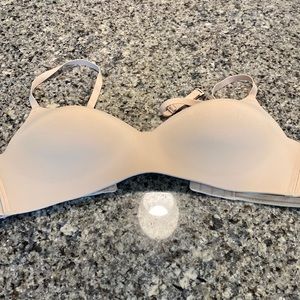 Maidenform Wireless Bra, Size M, Beige New Without Tags